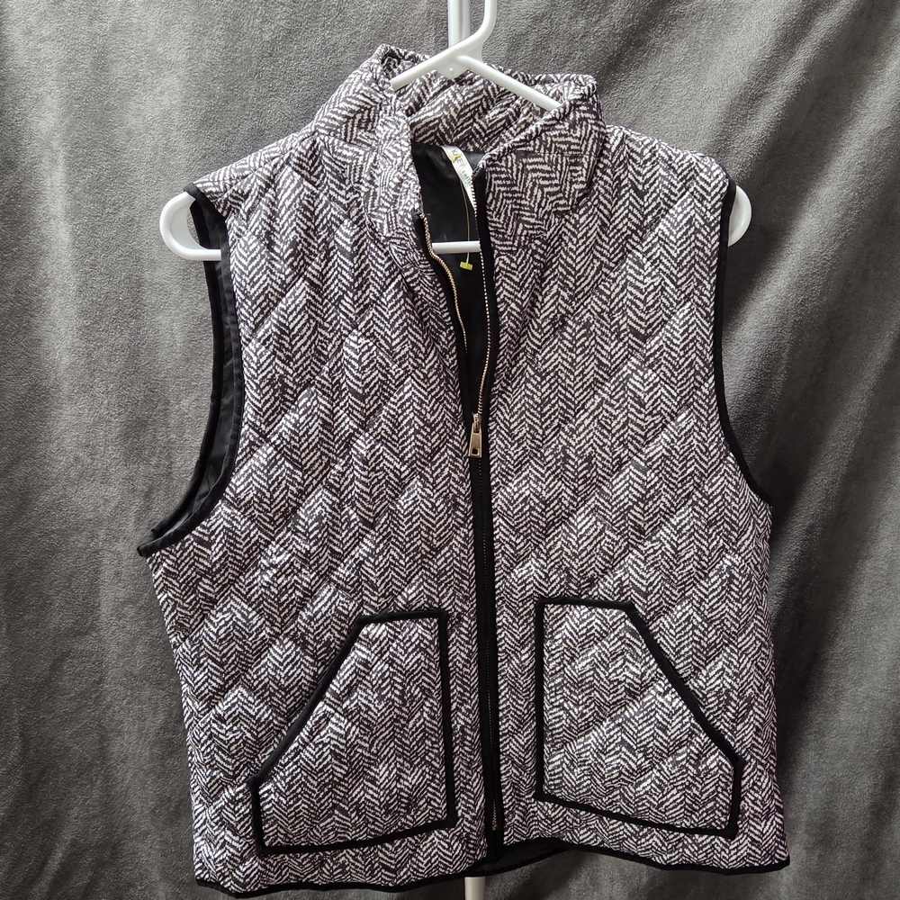 Women's Black and White Quilted Vest